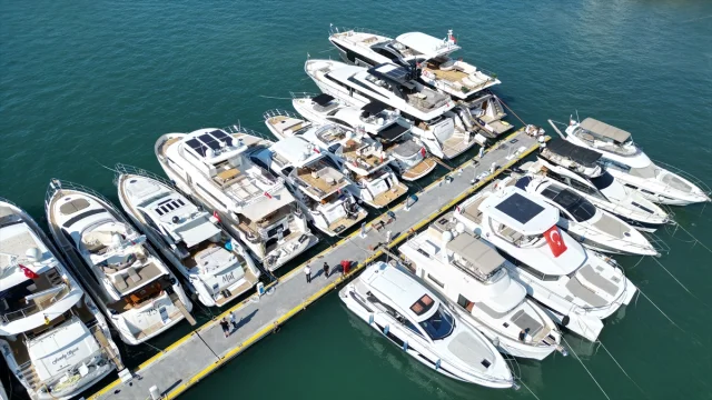 Bodrum Boat Show'da Lüks Yatlar Göz Kamaştırıyor