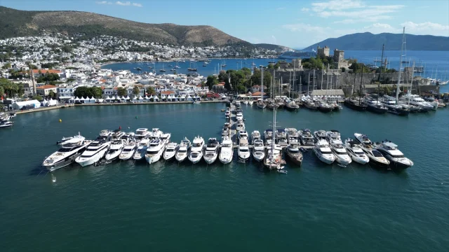 Bodrum Boat Show'da Lüks Yatlar Göz Kamaştırıyor