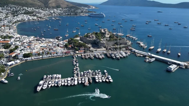 Bodrum Boat Show'da Lüks Yatlar Göz Kamaştırıyor
