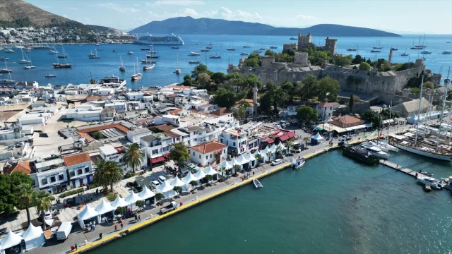 Bodrum Boat Show'da Lüks Yatlar Göz Kamaştırıyor