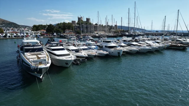 Bodrum Boat Show'da Lüks Yatlar Göz Kamaştırıyor