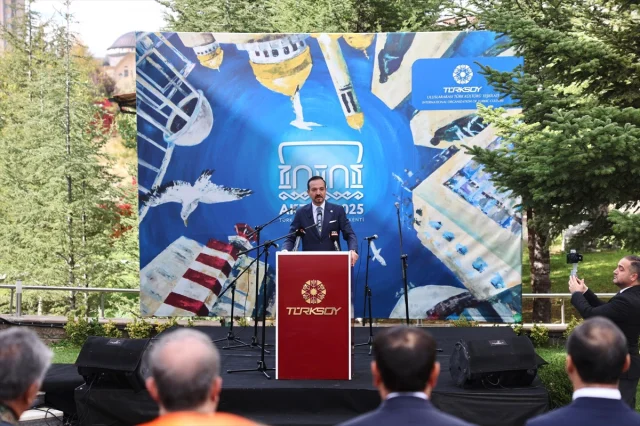 Kürşad Zorlu'dan Türk Dünyasına Yönelik Büyük Çağrı
