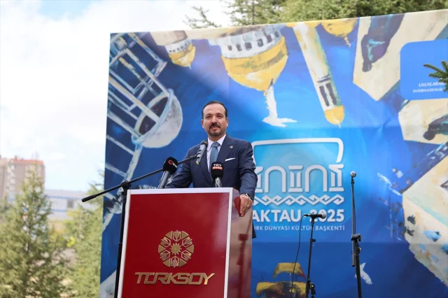 Kürşad Zorlu'dan Türk Dünyasına Yönelik Büyük Çağrı