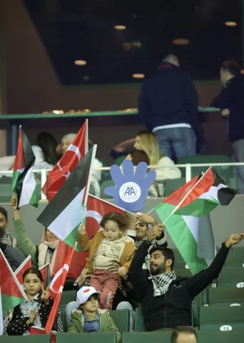 Filistinli Çocuklar Türkiye-Gürcistan Maçı Heyecanını Yaşıyor