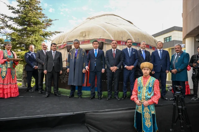 Kazak Yurt Çadırı Ankara'da Büyüleyici Törenle Açıldı