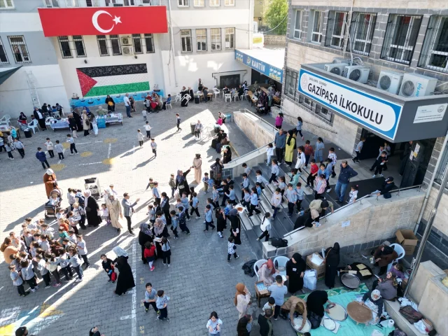Şanlıurfa'da Gazze İçin Düzenlenen Kermes Büyük İlgi Gördü
