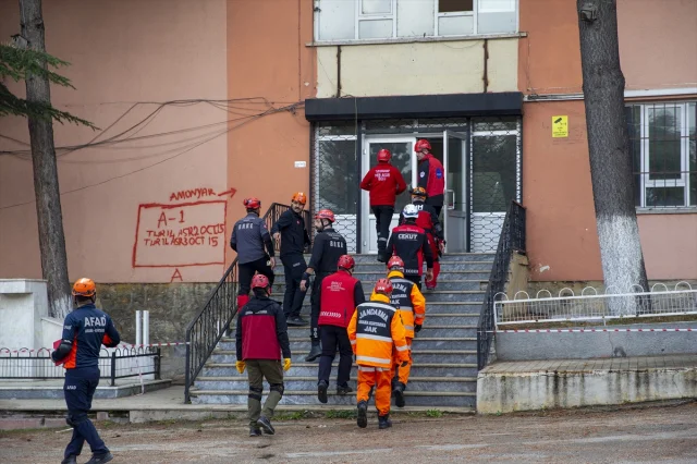 Bolu'da Gerçekçi Deprem Tatbikatı Heyecan Yarattı