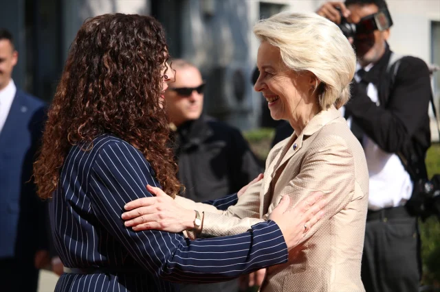 Kosova'nın AB'ye Katılım Sürecinde Kritik Talep: Yaptırımlar Kaldırılsın