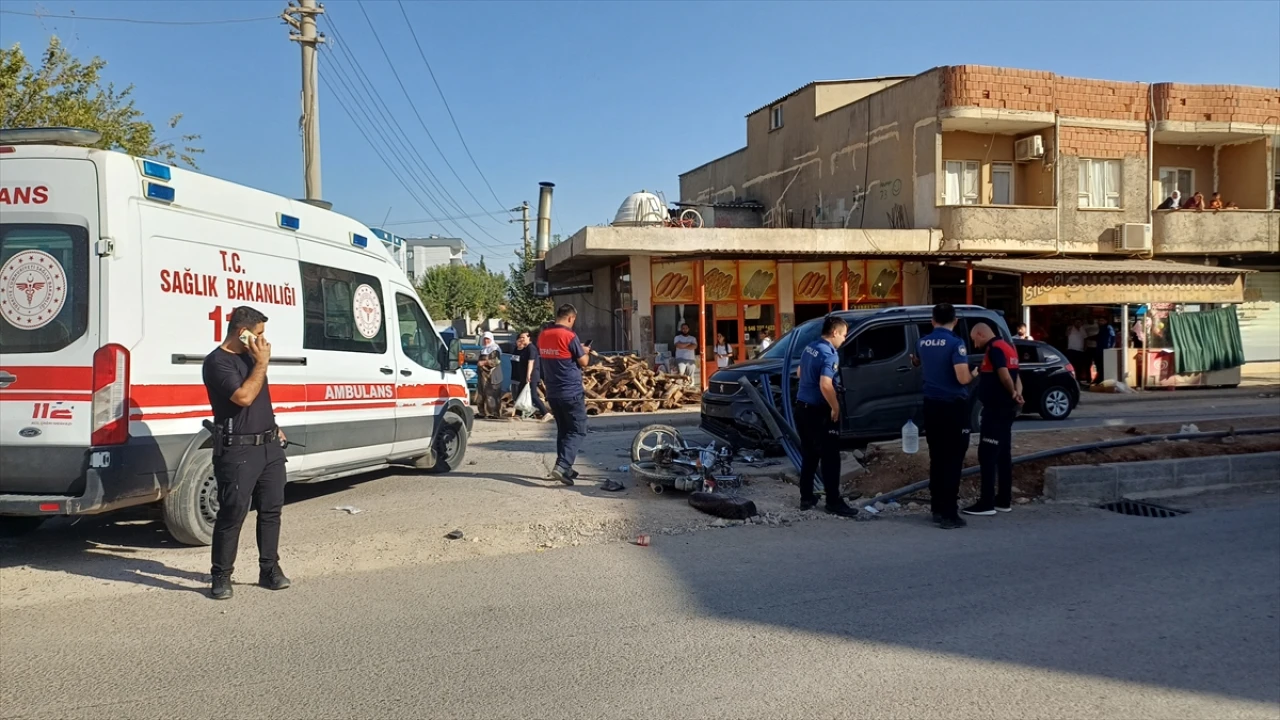 Şırnak'ta Feci Kaza Şaşkınlık Yarattı: Motosiklet Sürücüsü Yaşam Mücadelesinde