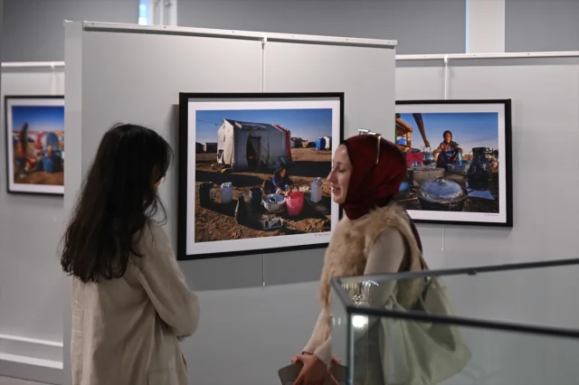 Ankara'da "Toprağın Kadınları" Sergisi Ziyaretçilerini Bekliyor