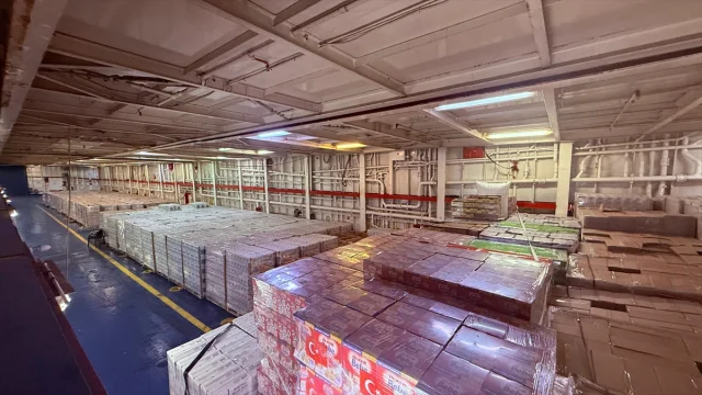 Türkiye'nin Gazze'ye Umut Taşıyan Yardım Gemisi El-Ariş Limanı'na Ulaştı