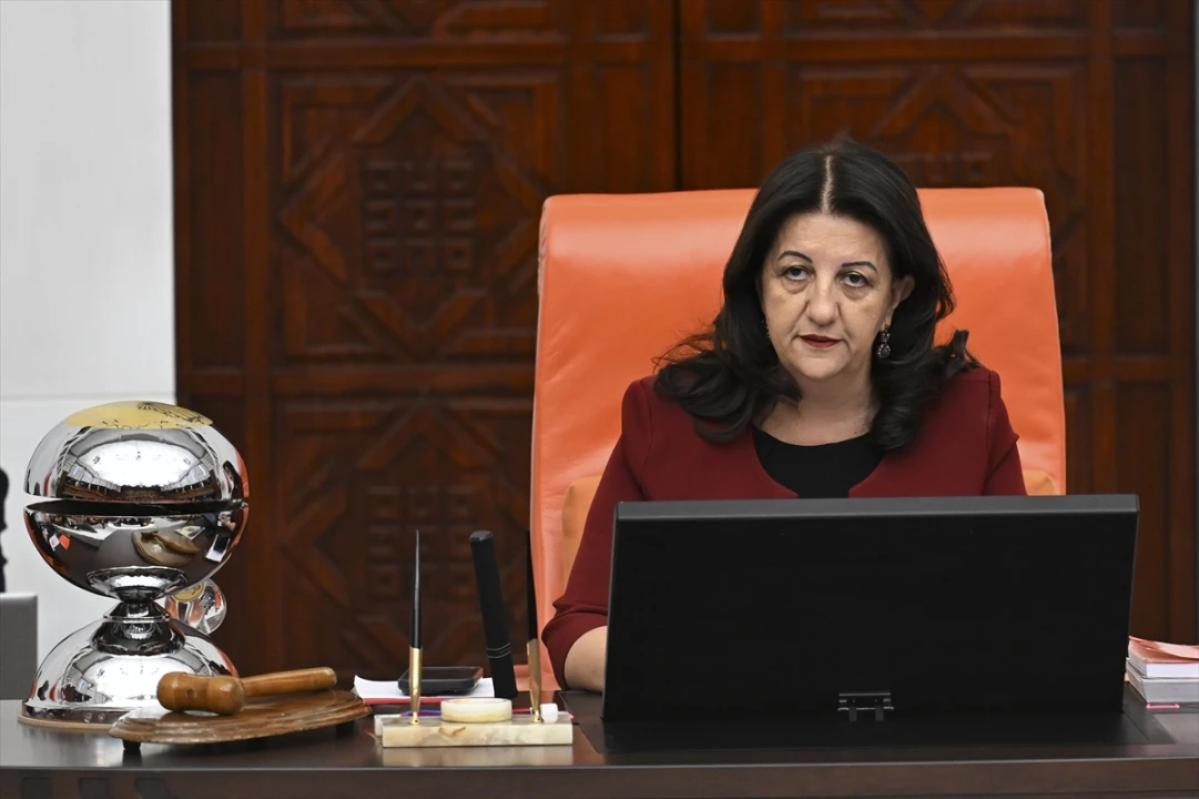 TBMM Genel Kurulunda Gergin Anlar Milletvekilleri Arasında Tartışma Çıktı