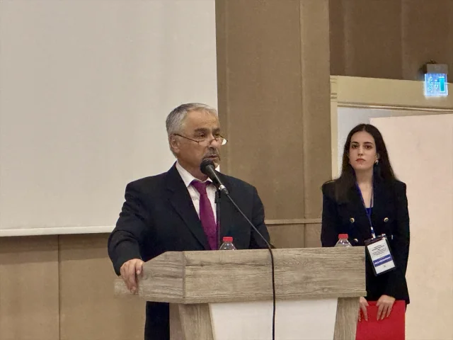 İzmir'de İş Hukukunda Yeni Dönem: Medya Sektörü Kongresi Başladı