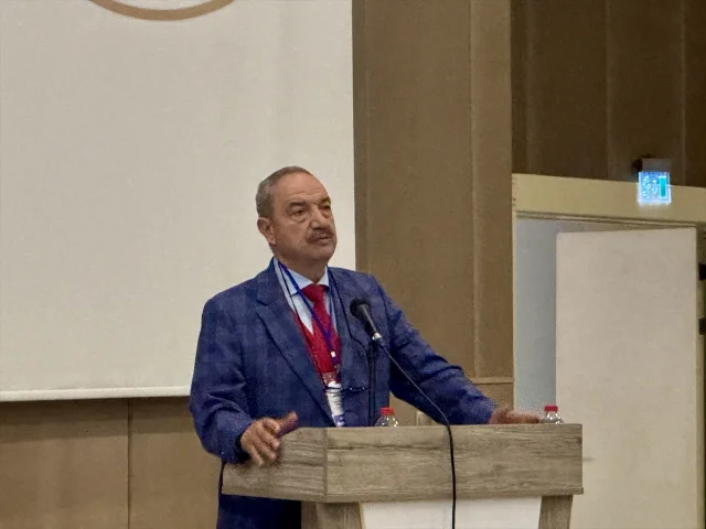 İzmir'de İş Hukukunda Yeni Dönem: Medya Sektörü Kongresi Başladı