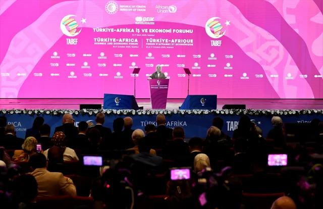 Emine Erdoğan'dan Kadın Liderliğine İlham Verici Mesaj