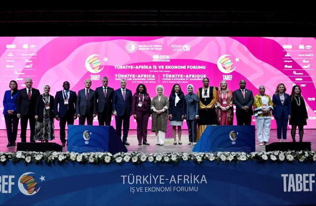 Emine Erdoğan'dan Kadın Liderliğine İlham Verici Mesaj