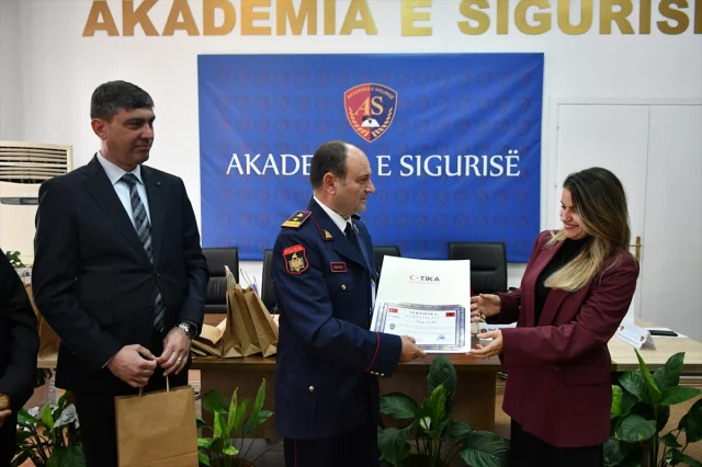 Türk Polisinden Arnavut Meslektaşlarına İnsan Kaynakları Eğitimi