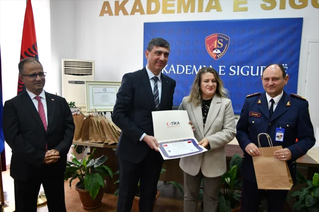 Türk Polisinden Arnavut Meslektaşlarına İnsan Kaynakları Eğitimi