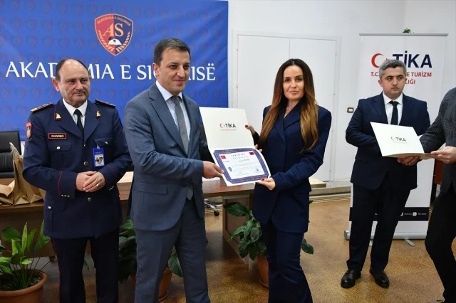 Türk Polisinden Arnavut Meslektaşlarına İnsan Kaynakları Eğitimi