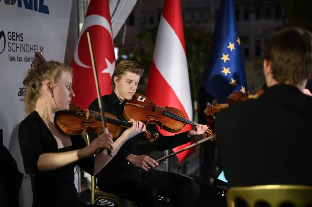 Ankara'nın Gecesinde Avusturya Rüzgarı