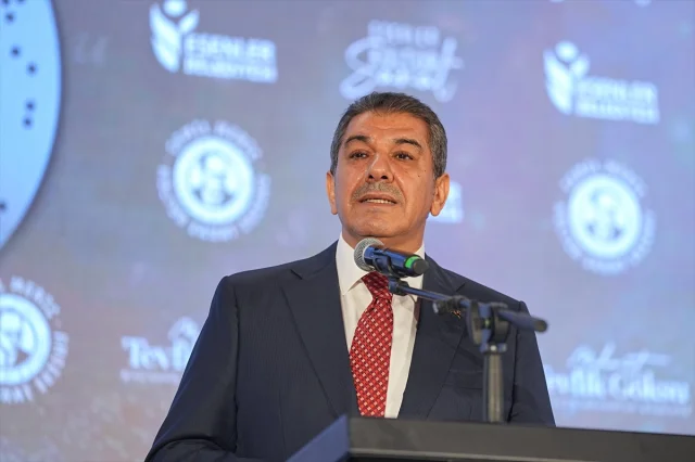 Esenler Belediyesi Cemil Meriç Kültür Sanat Sezonunu Açtı