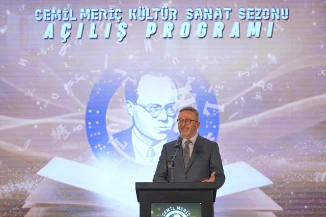 Esenler Belediyesi Cemil Meriç Kültür Sanat Sezonunu Açtı