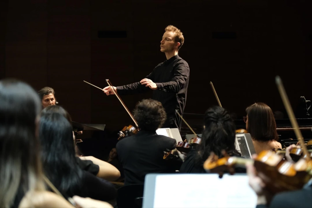 Bursa Devlet Senfoni Orkestrası'nda Unutulmaz Gece: Niklas Hoffmann ve Can Çakmur Sahne Aldı