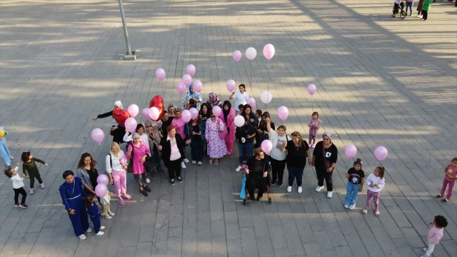 Hatay'da Kanseri Yenen Kadın İçin Duygusal Anlar Yaşandı
