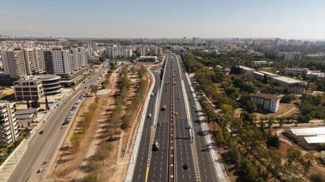 Abdulkadir Uraloğlu Antalya'da Dev Ulaşım Projelerini Başlatıyor
