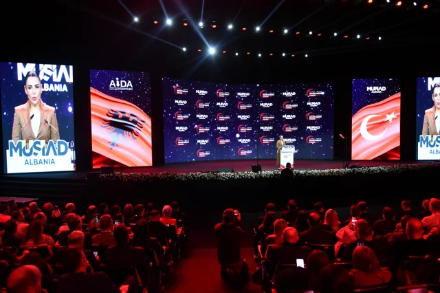 Arnavutluk-Türkiye Yatırım Zirvesi Geleceğin Ekonomi Köprüle...