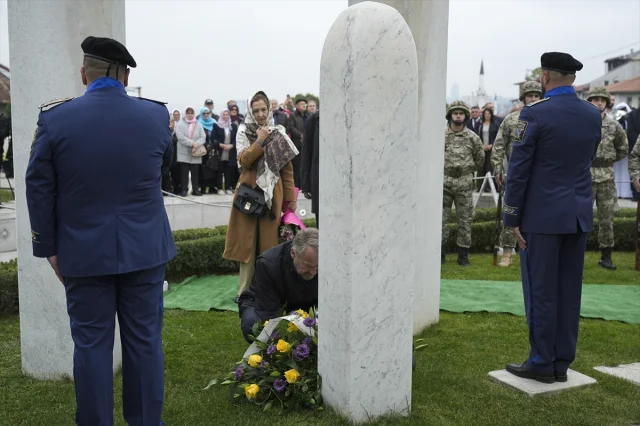 Aliya İzetbegoviç: Bağımsız Bosna'nın Kurucusu Anıldı