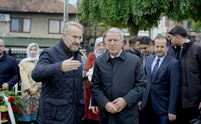 Aliya İzetbegoviç: Bağımsız Bosna'nın Kurucusu Anıldı
