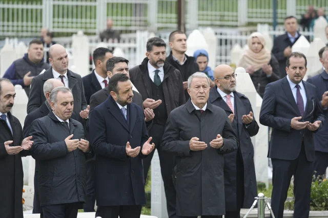 Aliya İzetbegoviç: Bağımsız Bosna'nın Kurucusu Anıldı