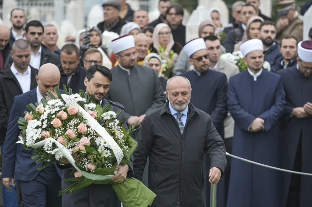 Aliya İzetbegoviç: Bağımsız Bosna'nın Kurucusu Anıldı