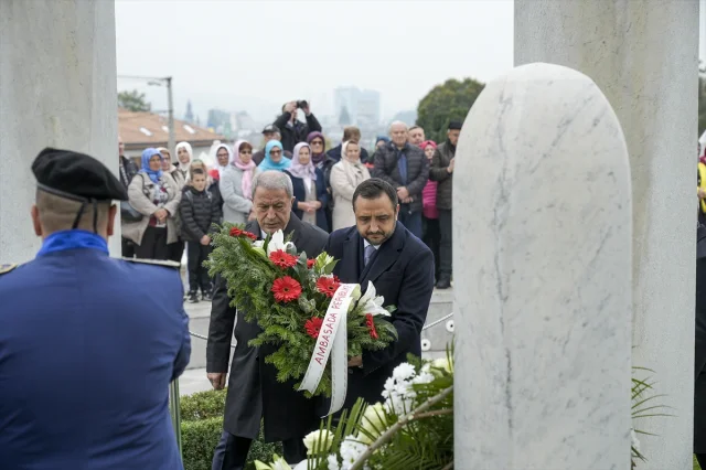 Aliya İzetbegoviç: Bağımsız Bosna'nın Kurucusu Anıldı