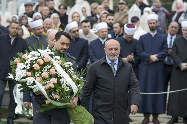 Aliya İzetbegoviç: Bağımsız Bosna'nın Kurucusu Anıldı