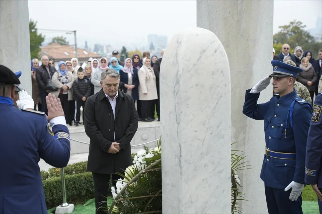 Aliya İzetbegoviç: Bağımsız Bosna'nın Kurucusu Anıldı