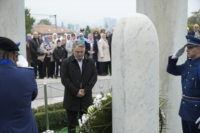 Aliya İzetbegoviç: Bağımsız Bosna'nın Kurucusu Anıldı
