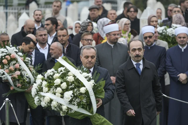Aliya İzetbegoviç: Bağımsız Bosna'nın Kurucusu Anıldı
