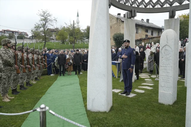 Aliya İzetbegoviç: Bağımsız Bosna'nın Kurucusu Anıldı
