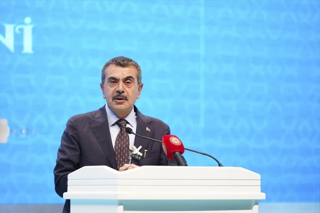 Ödül Töreninde İmam Hatip Okullarının Geleceği Konuşuldu: Tekin'in Öne Çıkan Mesajları