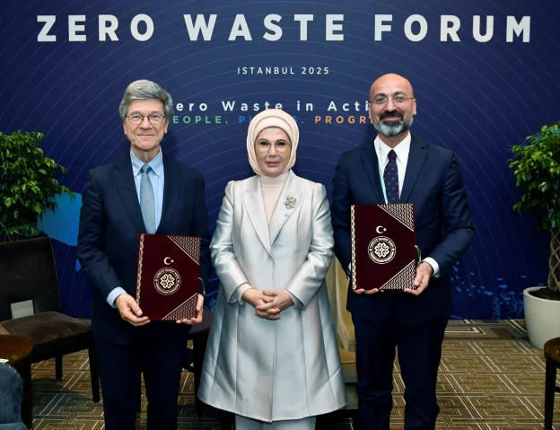 Emine Erdoğan'dan Sıfır Atık Forumu'nda Kritik Görüşme