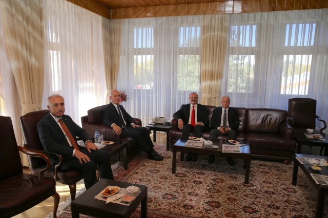 YÖK Başkanı Özvar'dan Eğitimde Yeni Dönem Çağrısı