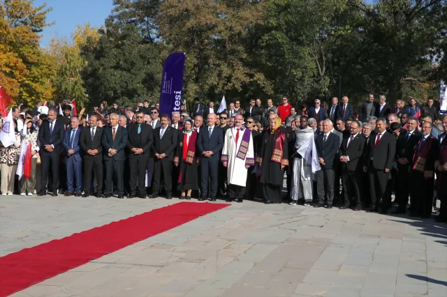 YÖK Başkanı Özvar'dan Eğitimde Yeni Dönem Çağrısı