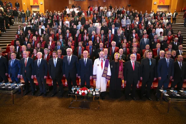 YÖK Başkanı Özvar'dan Eğitimde Yeni Dönem Çağrısı