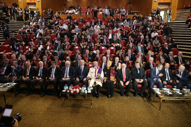 YÖK Başkanı Özvar'dan Eğitimde Yeni Dönem Çağrısı