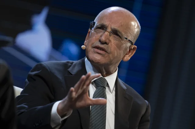 Mehmet Şimşek'ten Uluslararası Finans Zirvesinde Türkiye'ye...