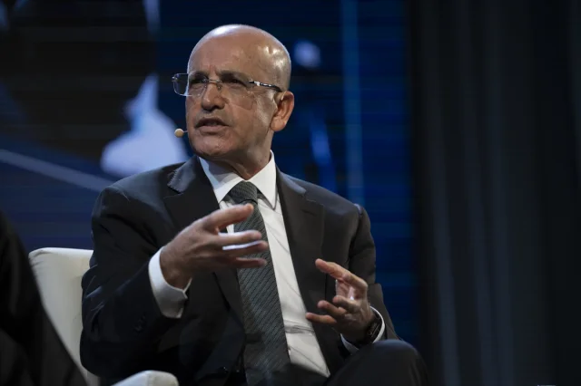 Mehmet Şimşek'ten Uluslararası Finans Zirvesinde Türkiye'ye Yönelik Çarpıcı Açıklamalar