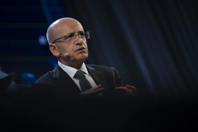 Mehmet Şimşek'ten Uluslararası Finans Zirvesinde Türkiye'ye Yönelik Çarpıcı Açıklamalar