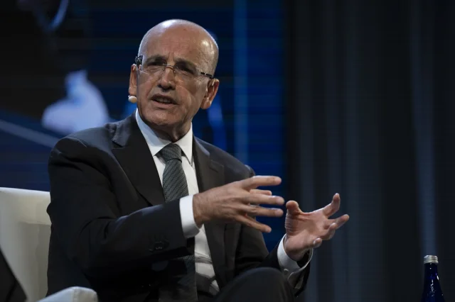 Mehmet Şimşek'ten Uluslararası Finans Zirvesinde Türkiye'ye Yönelik Çarpıcı Açıklamalar